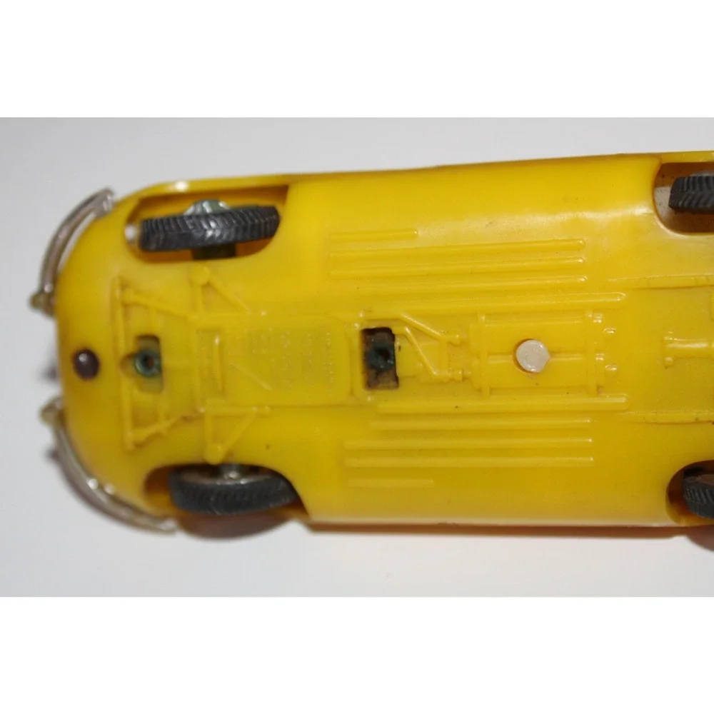 Zee Yellow Jaguar Convertible Plastic Vintage Toy Car Vehicle Model 2080